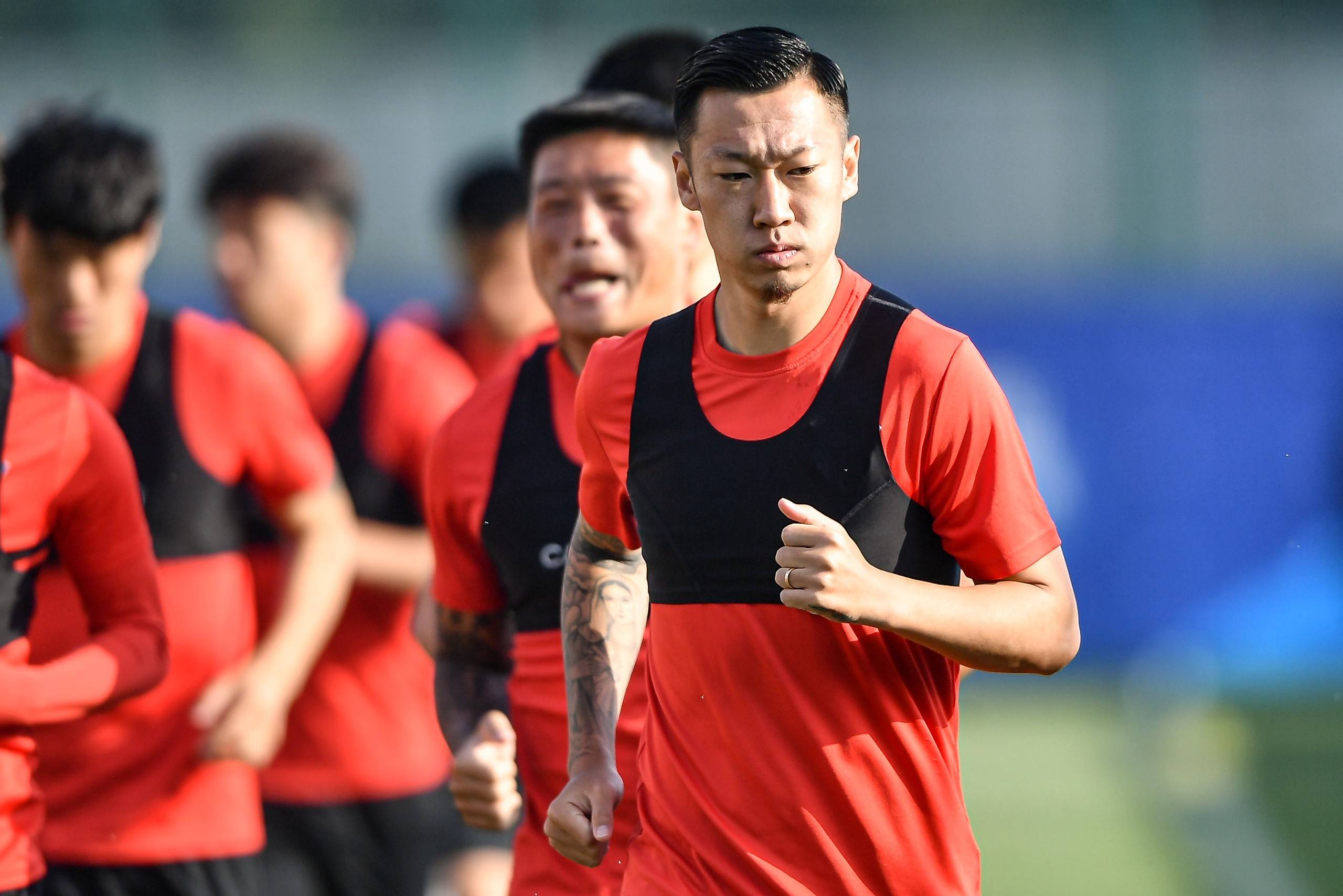 风云突变巴塞罗那今夜绝杀压哨，中超版图或变，震撼外界，高层口径保持一致的简单介绍